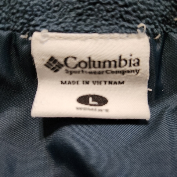 COLUMBIA size Large vest with fleece collar and sides. - Picture 3 of 5